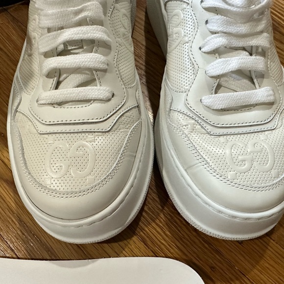 WOMEN'S GG EMBOSSED SNEAKER - Picture 10 of 12